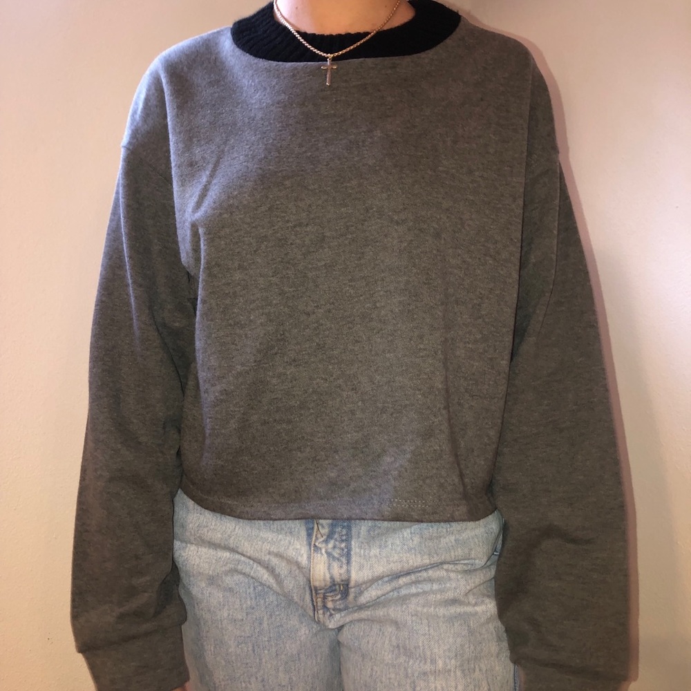 ZARA LONG SLEEVE SWEATER